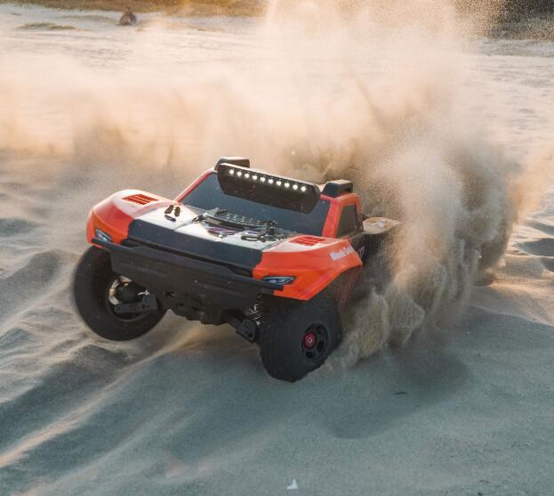 JJRC C8822 Brushless RC Truck
